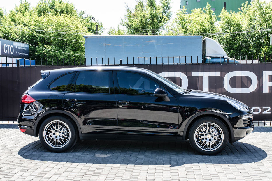 Продам Porsche Cayenne S 4.8 2013 года в Киеве