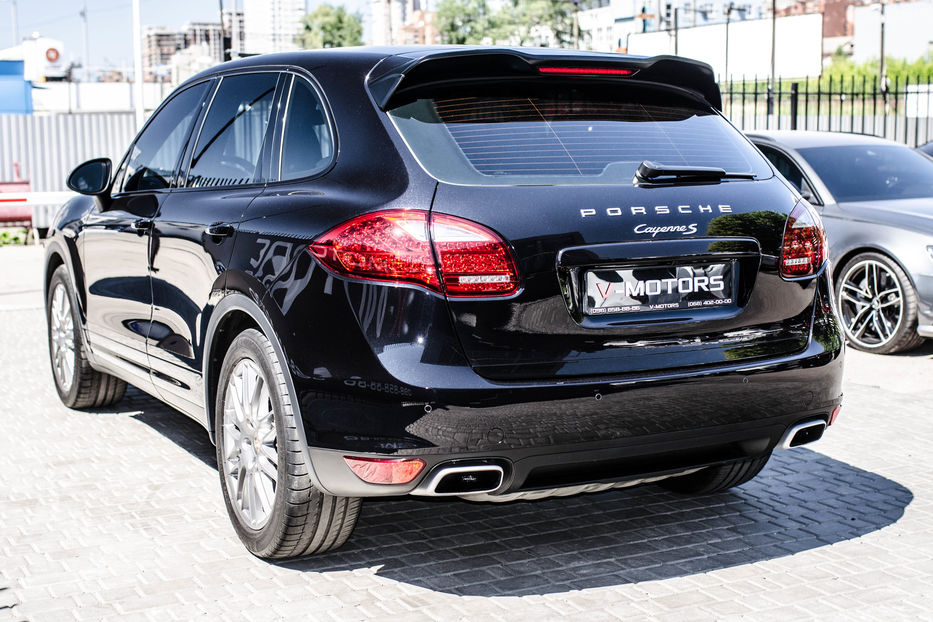 Продам Porsche Cayenne S 4.8 2013 года в Киеве