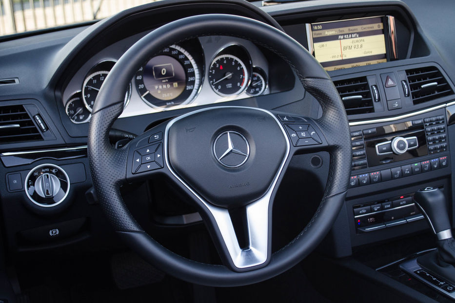 Продам Mercedes-Benz E-Class 250 Cabriolet 2012 года в Киеве