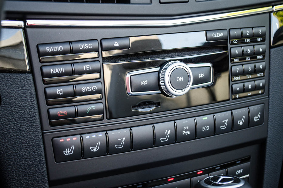 Продам Mercedes-Benz E-Class 250 Cabriolet 2012 года в Киеве