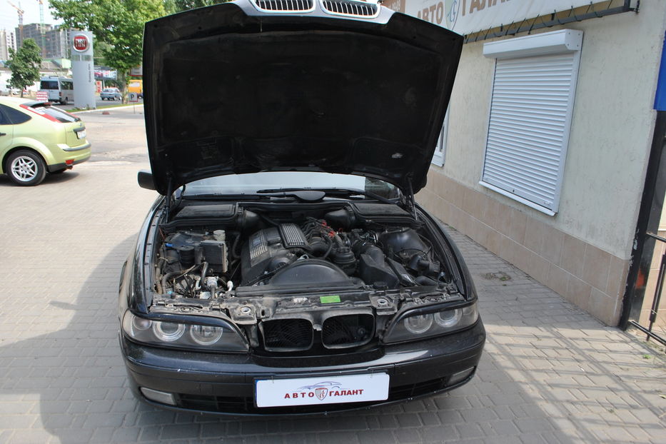 Продам BMW 523 E39 1998 года в Одессе