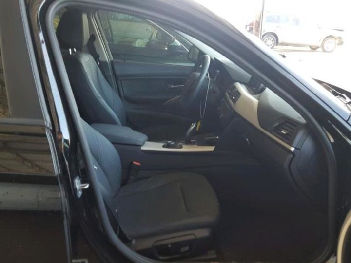 Продам BMW 320 I 2015 года в Киеве