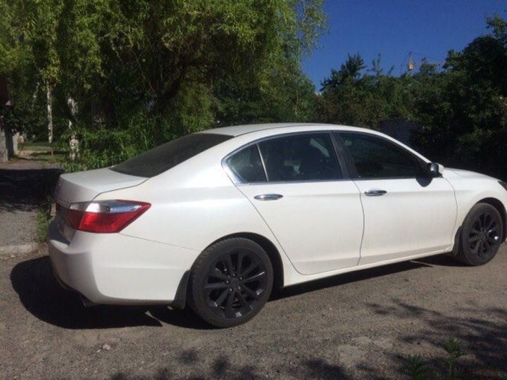 Продам Honda Accord 2015 года в Харькове