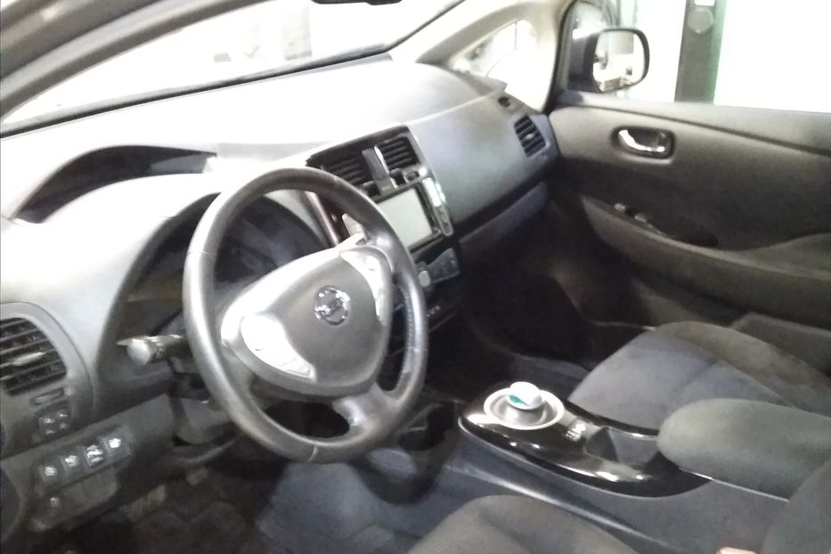 Продам Nissan Leaf SV 2015 года в Киеве