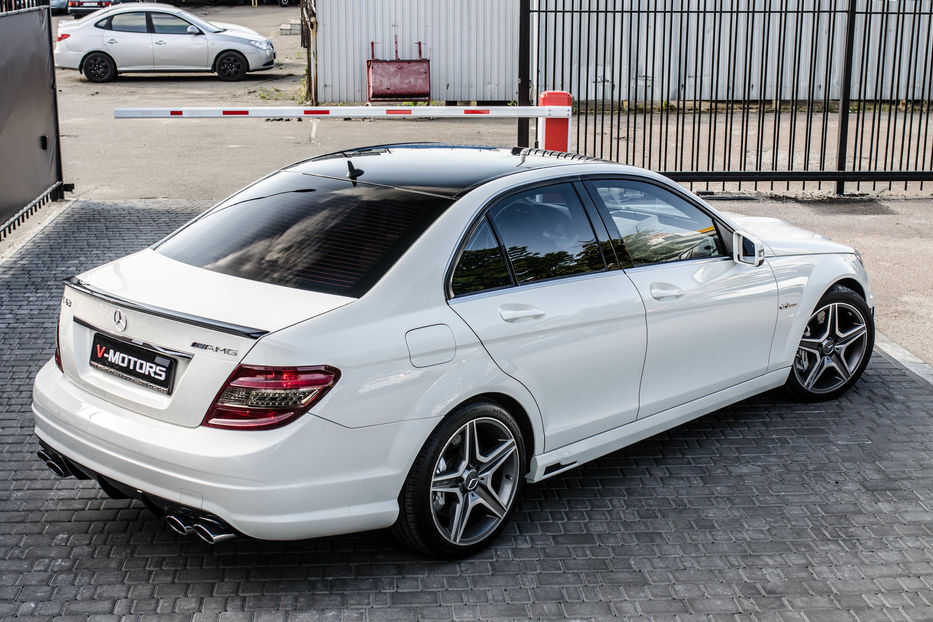 Продам Mercedes-Benz C-Class 63AMG 2008 года в Киеве