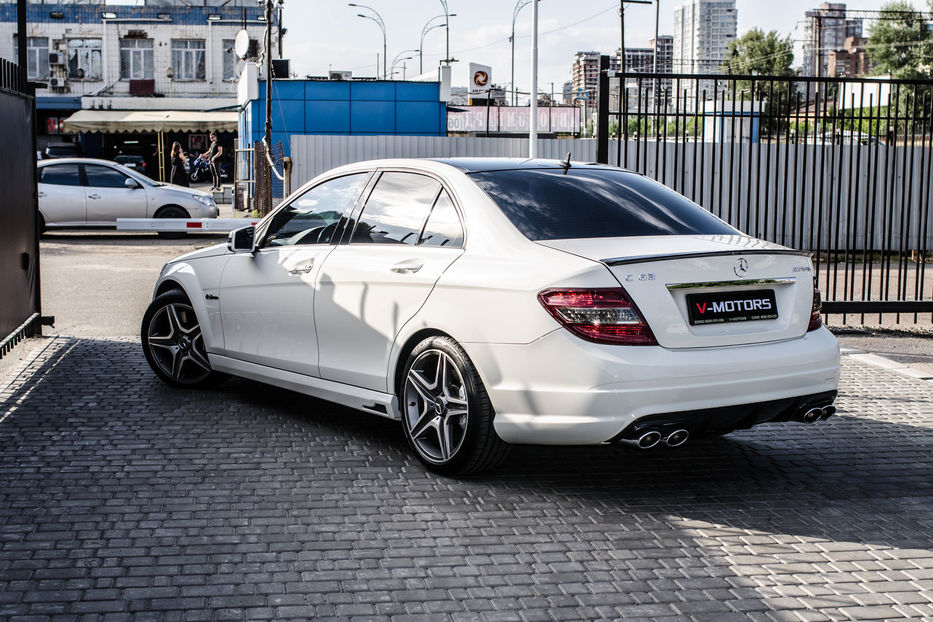 Продам Mercedes-Benz C-Class 63AMG 2008 года в Киеве