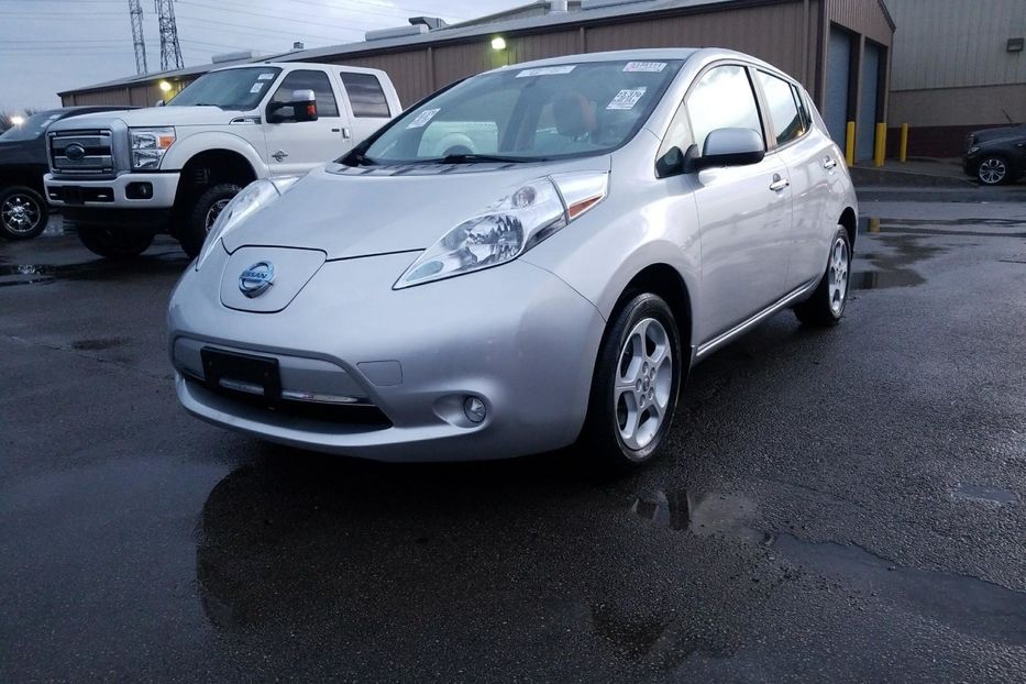 Продам Nissan Leaf SV 2014 года в Киеве