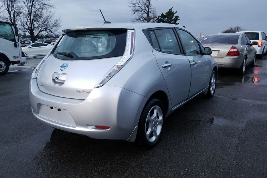 Продам Nissan Leaf SV 2014 года в Киеве