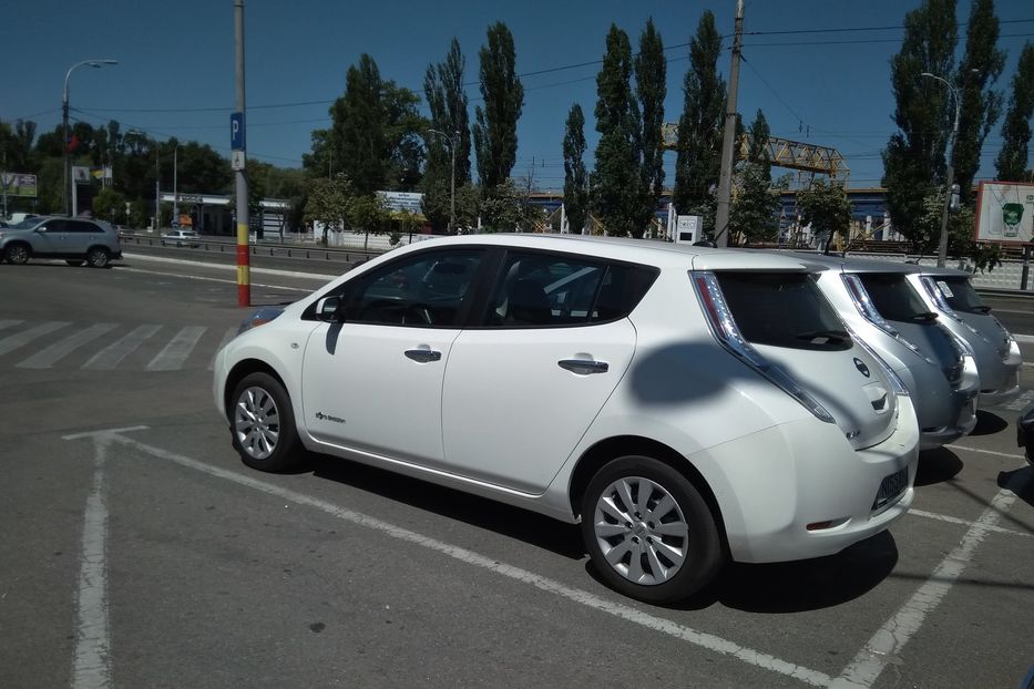 Продам Nissan Leaf S+ 2015 года в Киеве