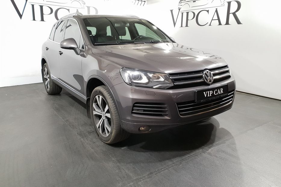 Продам Volkswagen Touareg 2012 года в Киеве