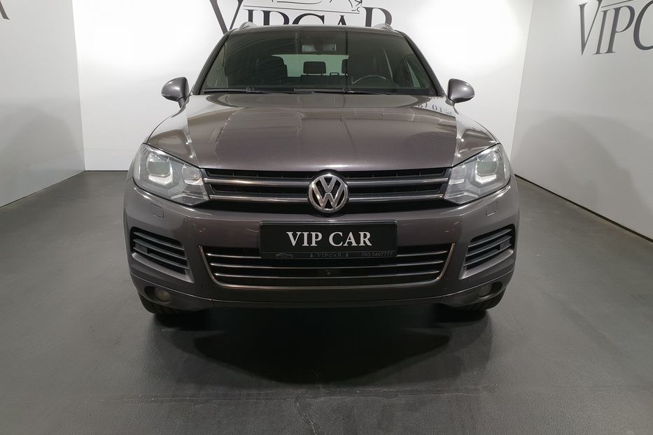 Продам Volkswagen Touareg 2012 года в Киеве