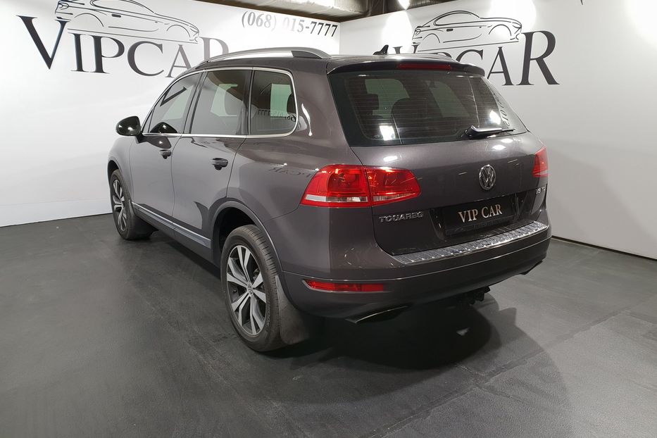 Продам Volkswagen Touareg 2012 года в Киеве
