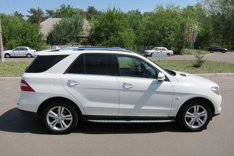 Продам Mercedes-Benz ML-Class 350 4Matic 2011 года в Киеве