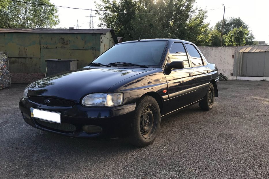 Продам Ford Escort 1,6 16V 1997 года в Днепре