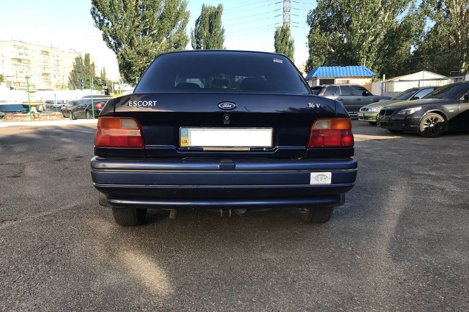 Продам Ford Escort 1,6 16V 1997 года в Днепре