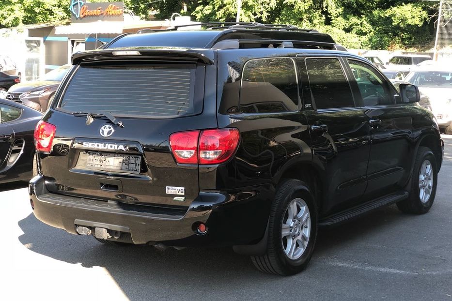 Продам Toyota Sequoia ARMOURED 2013 года в Киеве