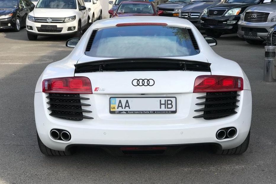 Продам Audi R8 4.2 quattro 2008 года в Киеве