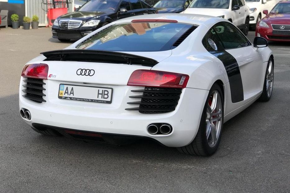 Продам Audi R8 4.2 quattro 2008 года в Киеве