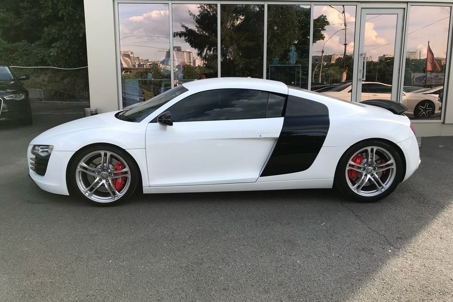 Продам Audi R8 4.2 quattro 2008 года в Киеве