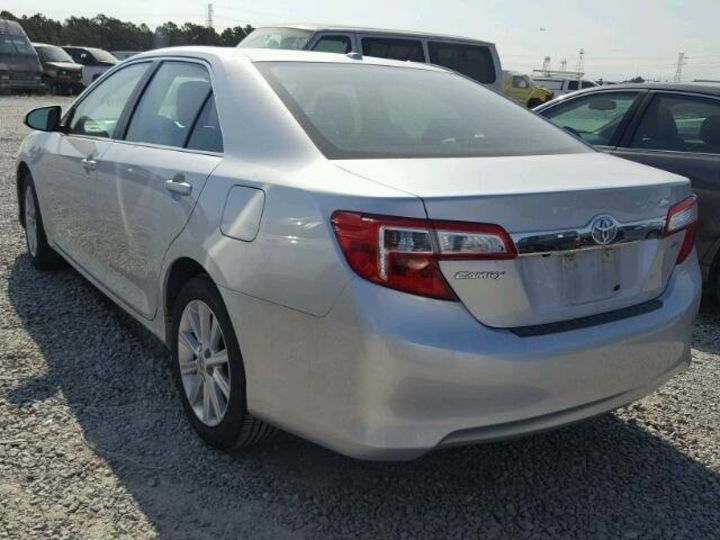 Продам Toyota Camry Base 2012 года в Киеве