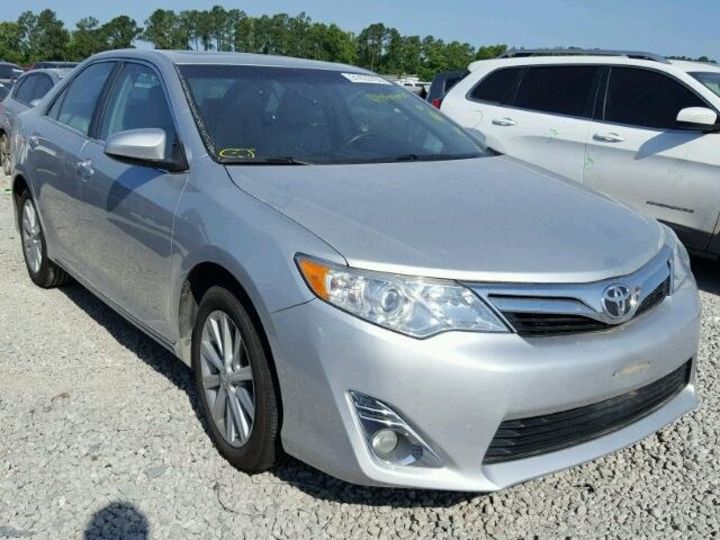 Продам Toyota Camry Base 2012 года в Киеве