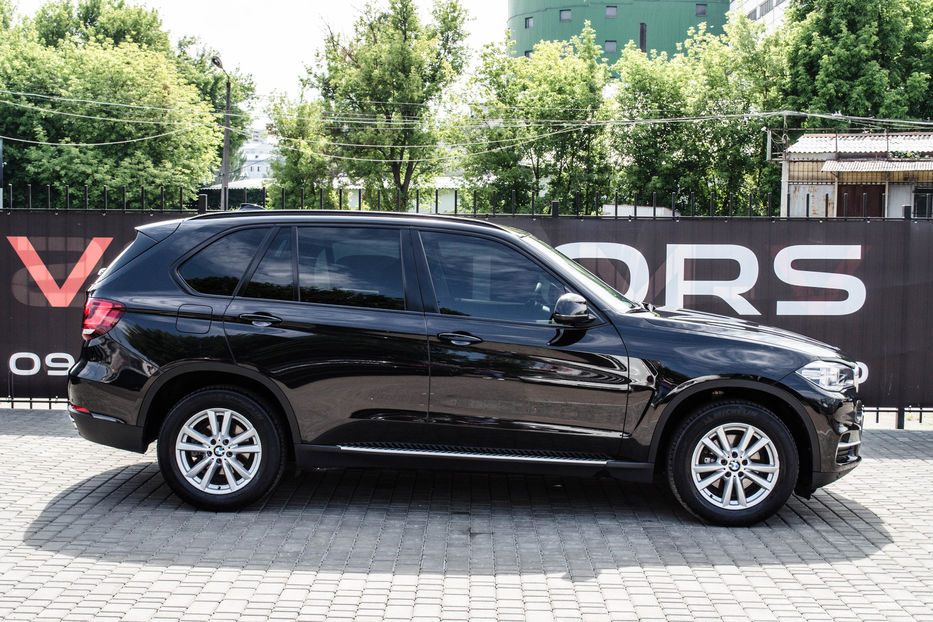 Продам BMW X5 2.5d Xdrive 2016 года в Киеве