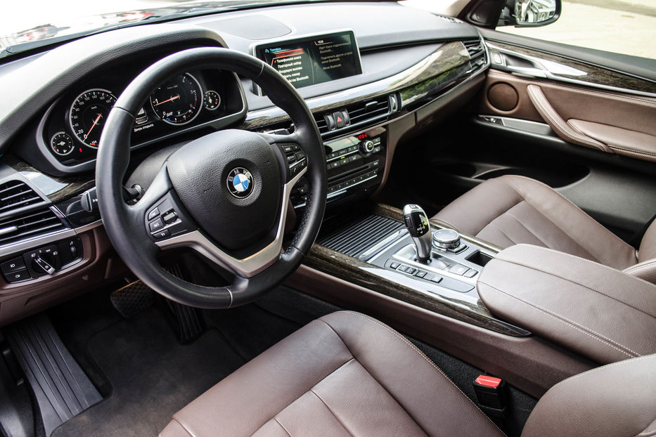 Продам BMW X5 2.5d Xdrive 2016 года в Киеве