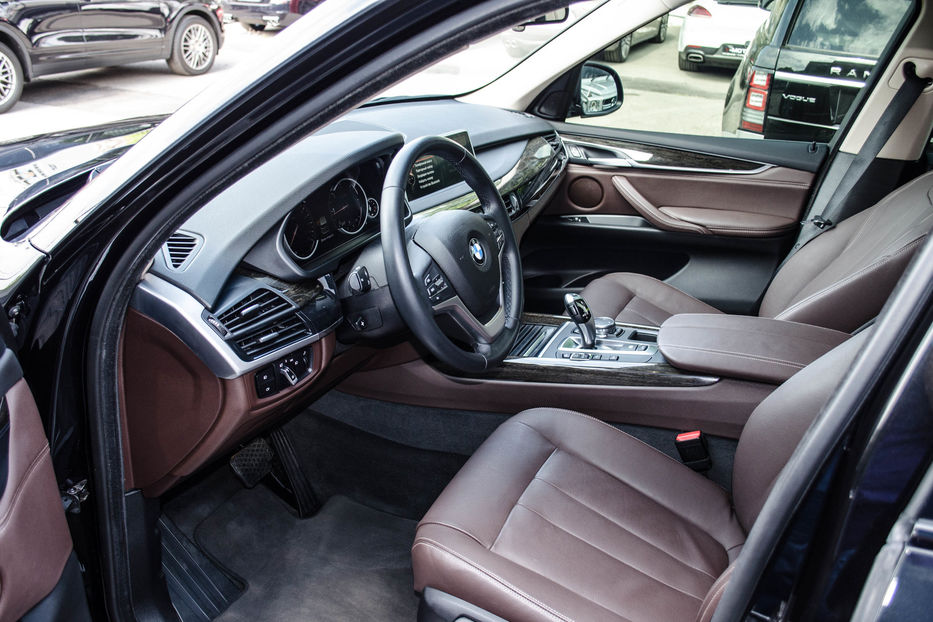 Продам BMW X5 2.5d Xdrive 2016 года в Киеве