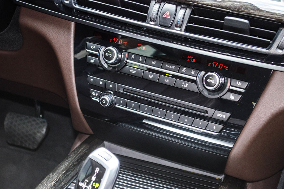 Продам BMW X5 2.5d Xdrive 2016 года в Киеве