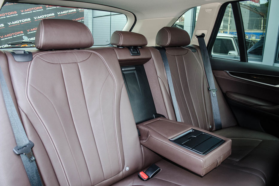 Продам BMW X5 2.5d Xdrive 2016 года в Киеве