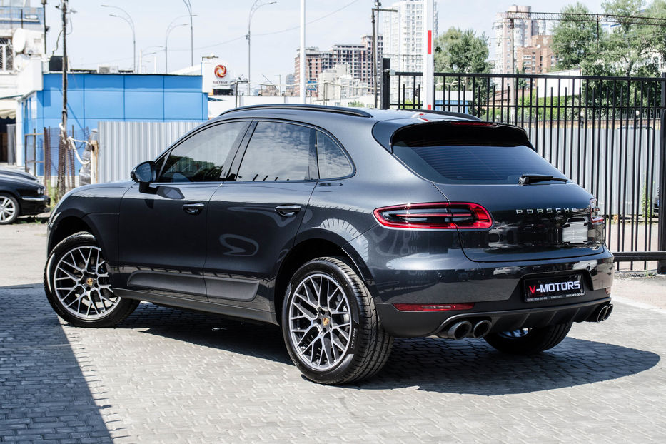 Продам Porsche Macan 2.0T 2018 года в Киеве