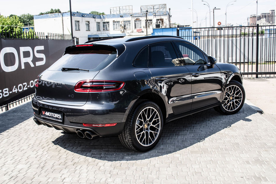 Продам Porsche Macan 2.0T 2018 года в Киеве