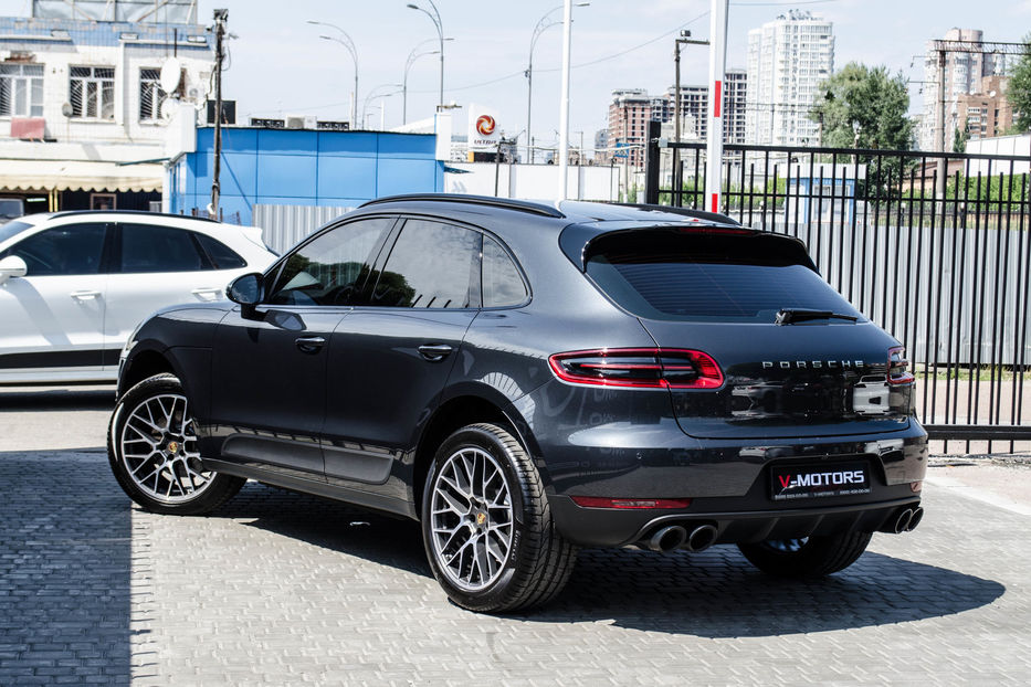 Продам Porsche Macan 2.0T 2018 года в Киеве