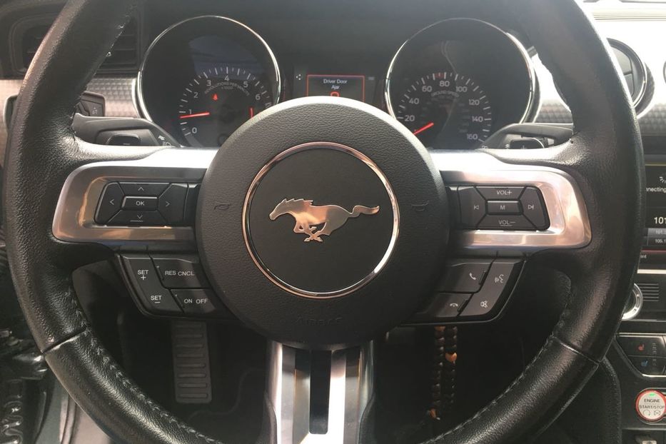 Продам Ford Mustang 2015 года в Киеве