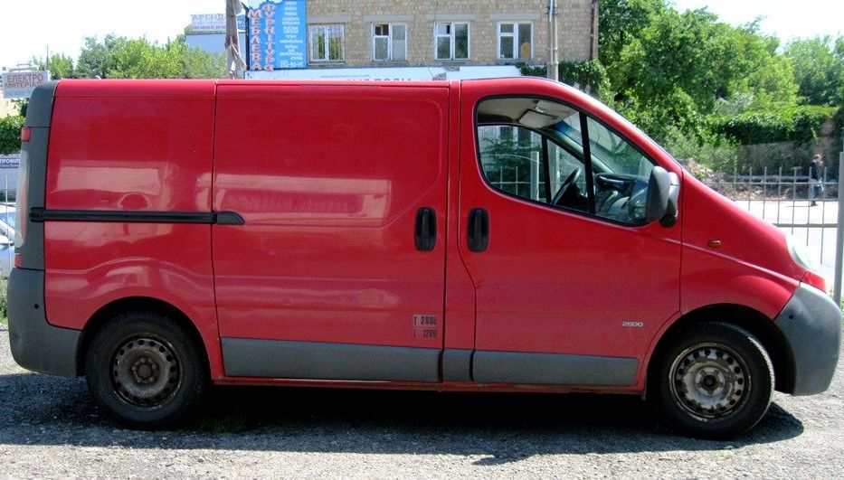 Продам Opel Vivaro груз. 2004 года в Киеве