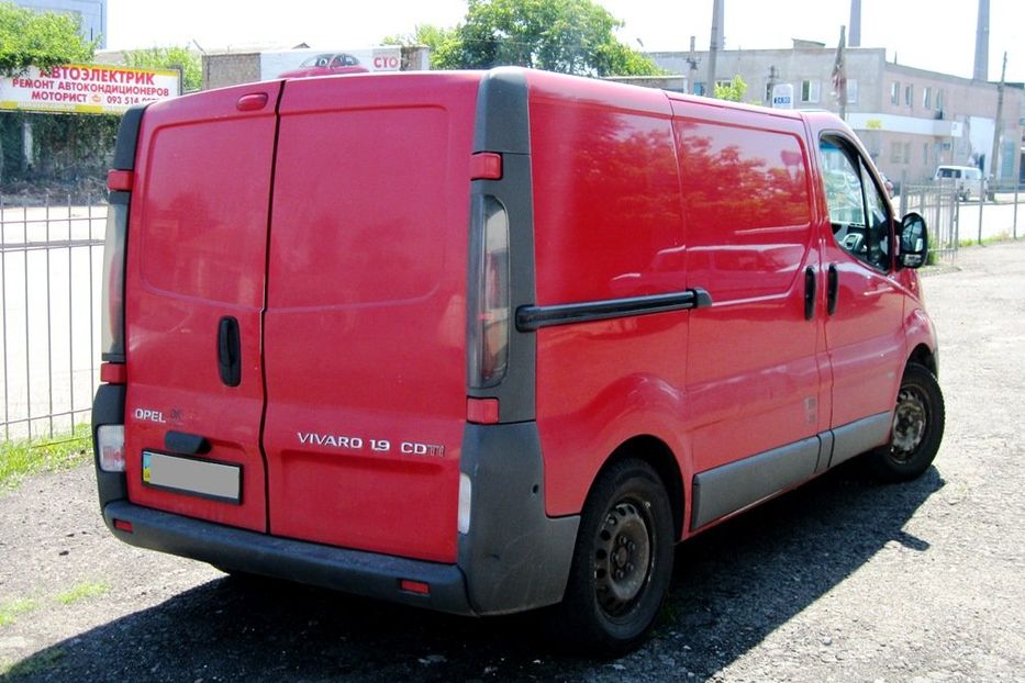 Продам Opel Vivaro груз. 2004 года в Киеве