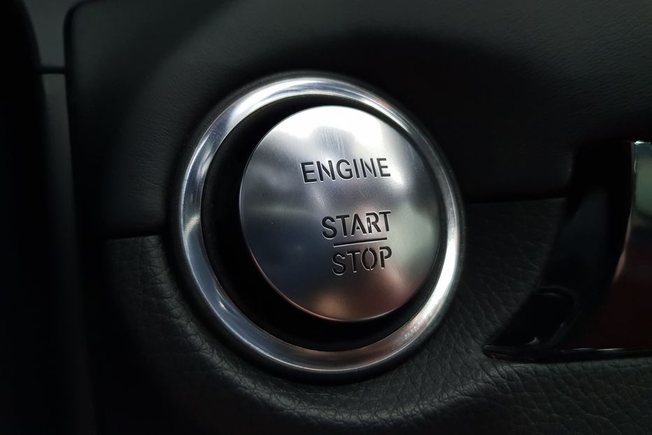 Продам Mercedes-Benz E-Class 250 AMG 2013 года в Киеве