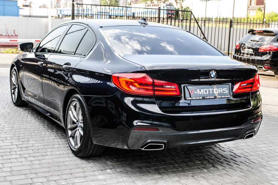 Продам BMW 520 Xdrive 2018 года в Киеве