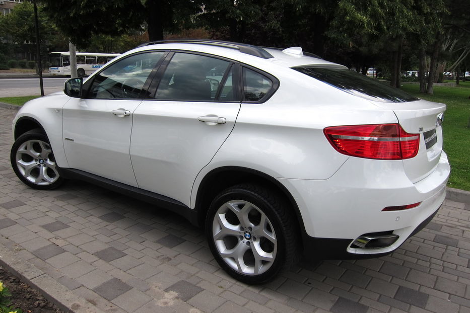 Продам BMW X6 4,4 AWD 2011 года в Днепре