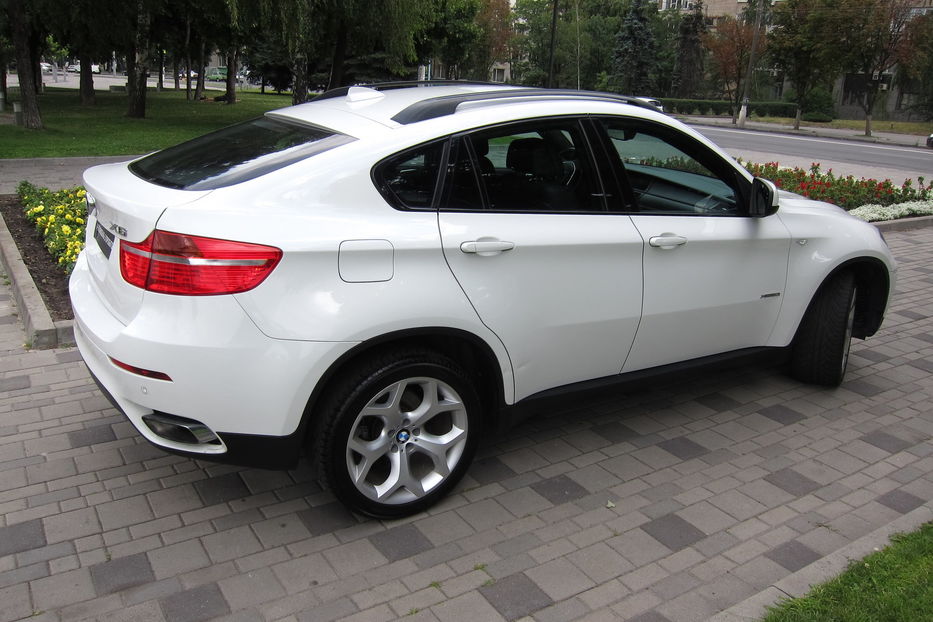 Продам BMW X6 4,4 AWD 2011 года в Днепре