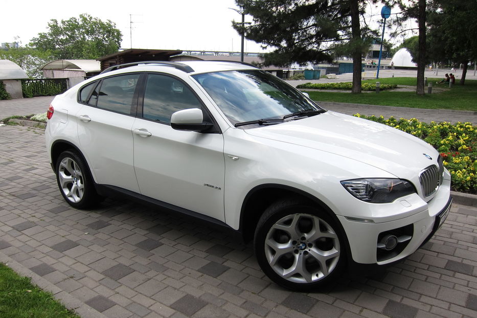 Продам BMW X6 4,4 AWD 2011 года в Днепре