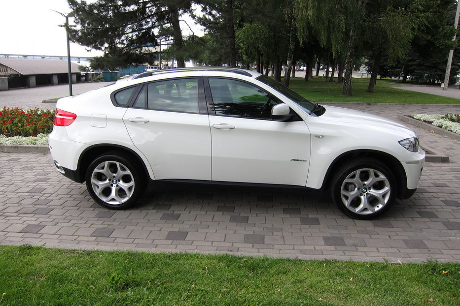 Продам BMW X6 4,4 AWD 2011 года в Днепре