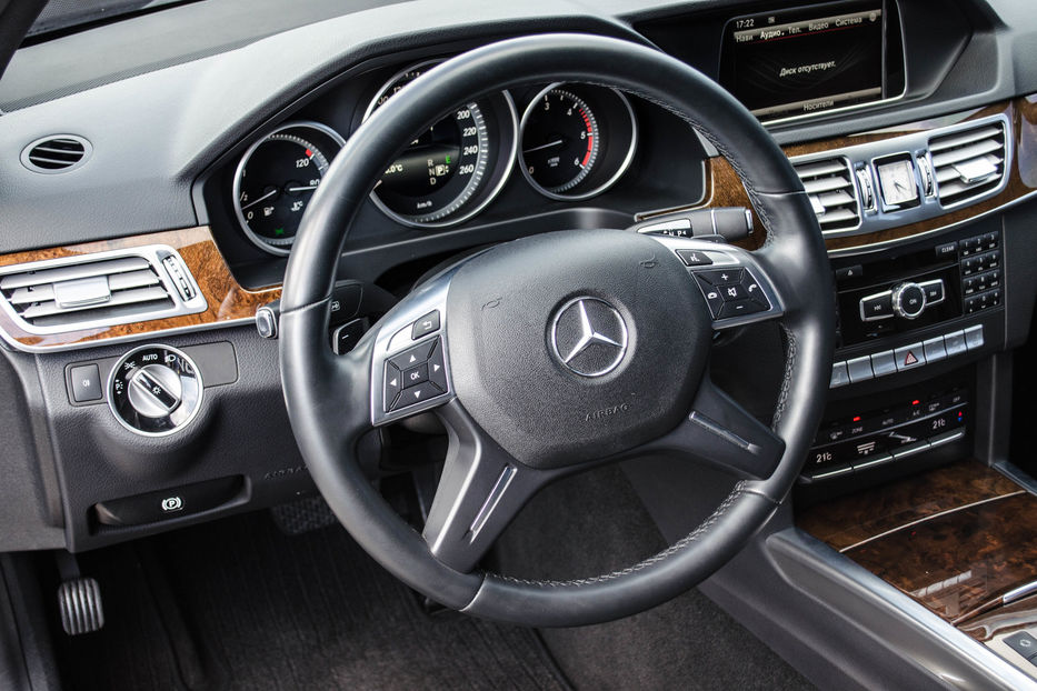 Продам Mercedes-Benz E-Class 250 CDI 2014 года в Киеве