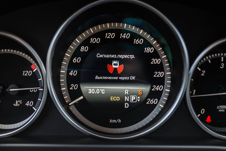 Продам Mercedes-Benz E-Class 250 CDI 2014 года в Киеве