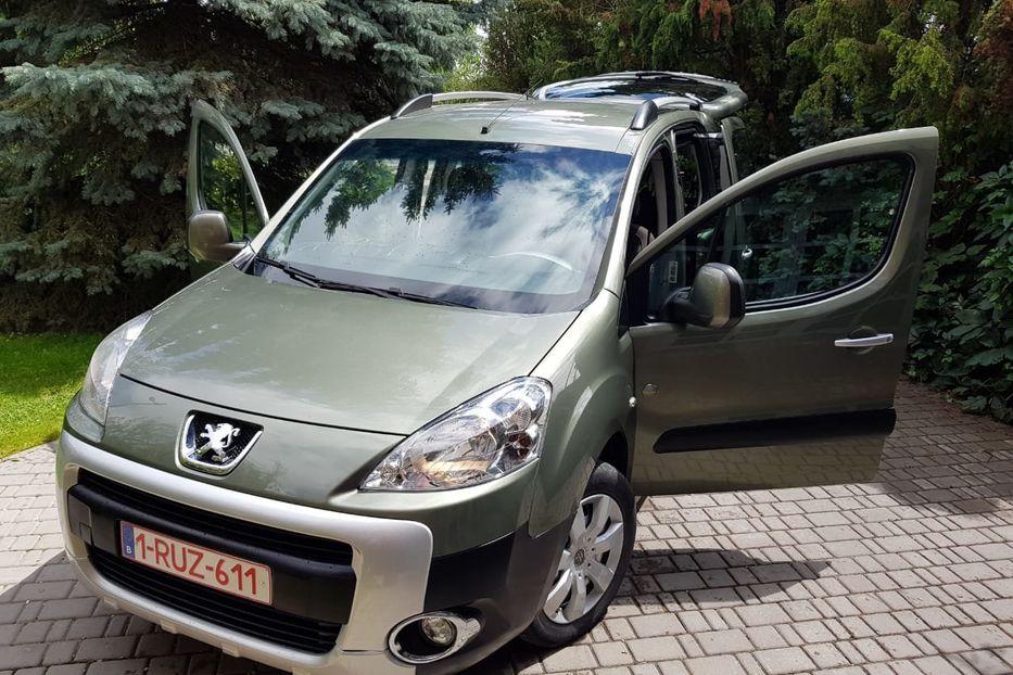 Продам Peugeot Partner пасс. OTODOOR 2012 года в Львове