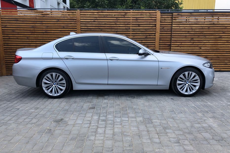 Продам BMW 520 2016 года в Одессе