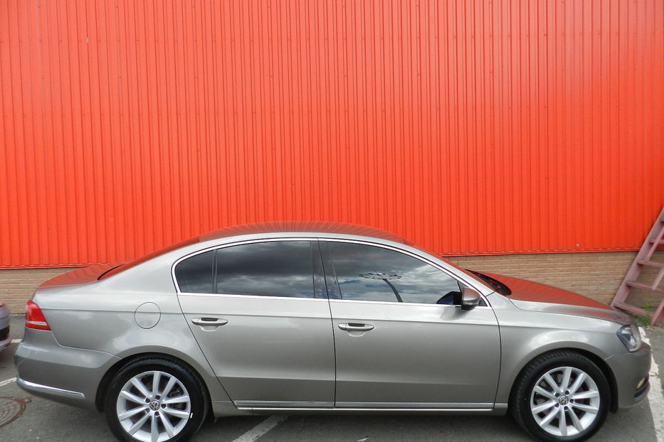 Продам Volkswagen Passat B7 2013 года в Одессе