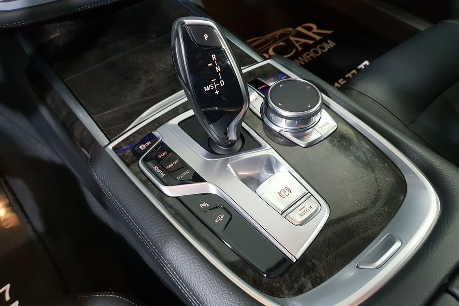 Продам BMW 730 Twin Power Turbo  2016 года в Киеве