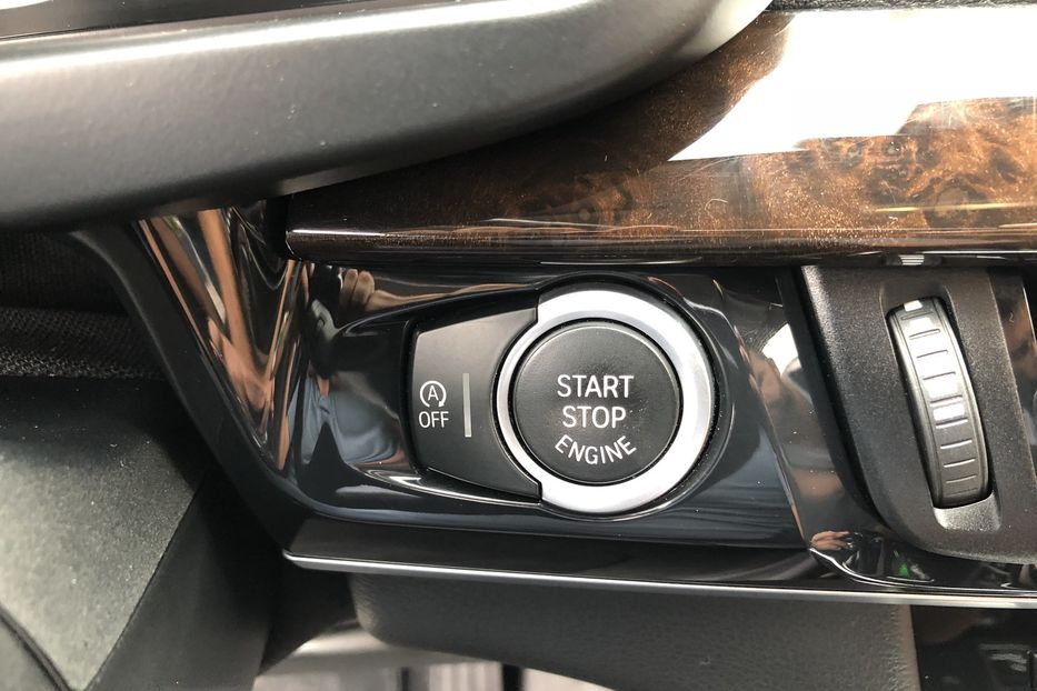 Продам BMW X5 M XDRIVE 25 D 2015 года в Киеве