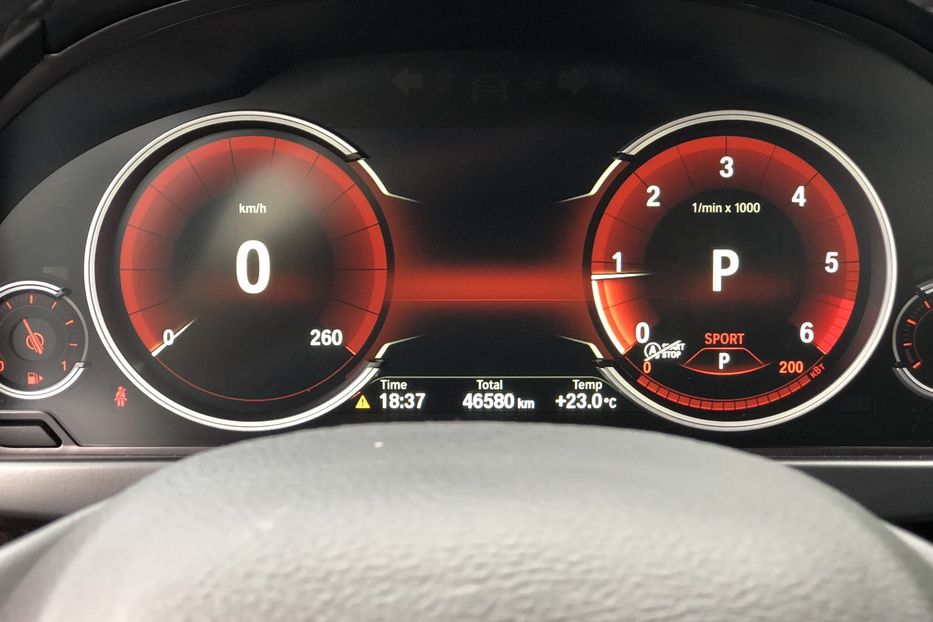 Продам BMW X5 M XDRIVE 25 D 2015 года в Киеве